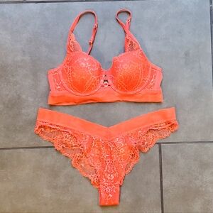 Hunkemoller Lace Lingerie Set